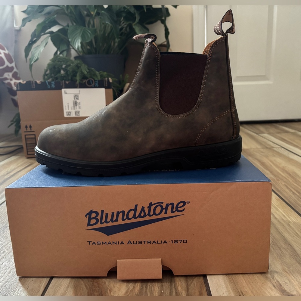 Blundstone Brown Chelsea Work Boots